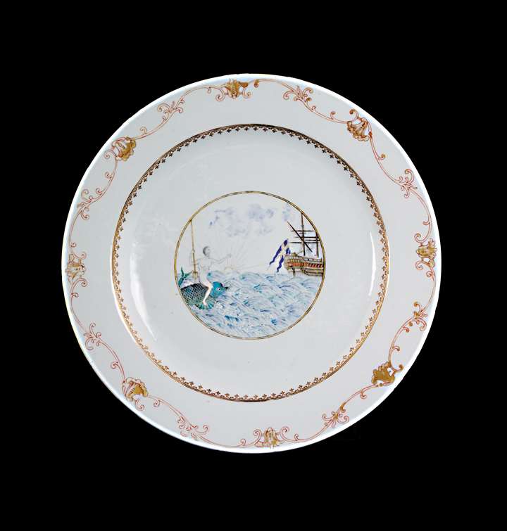 Chinese export porcelain charger with european marine subject